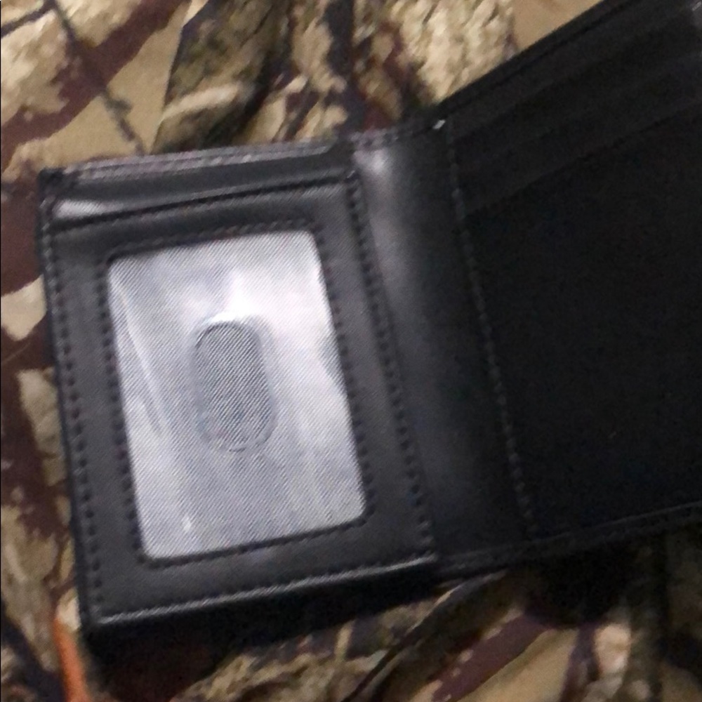 Trifold Wallet - Picture 3 of 4